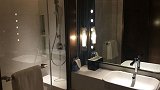 已婚男带有夫之妇去酒店开房 不久女方坠楼身亡
