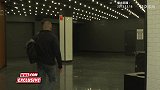 WWE-17年-2017冠军争霸大赛赛前采访 魔力劳力无视记者提问 默不作声拂袖而去-花絮