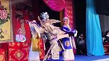 《对花枪》是豫剧常演不衰的传统戏，职业剧团和民间剧团各有千秋