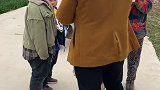 传递正能量 虽然拍的不怎么完美但就想表达一下当今现象