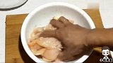 鸡排这样做，好吃的不得了