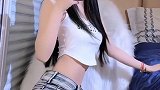 油亮白丝是你们喜欢的身材吗？