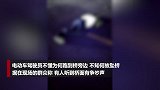 广西一男子坠桥身亡 此前驾驶电动车与一小车碰撞