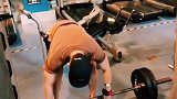 深蹲后的硬拉