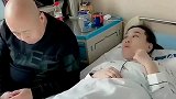 老爸天天伺候你吃喝，你却想着法的整蛊老爸，妹子你的良心不痛吗