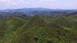 此地莲花形地势，众山环绕好东西，独一无二的宝地