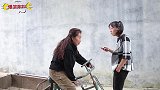 爆笑喜剧：二货打工回家出尽洋相，结果被媳妇追着打，太搞笑了！