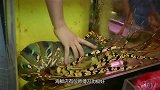 好刀功让龙虾肉入口即嫩，食客半信半疑，尝一口点点头