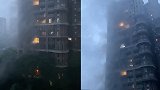 成都一小区整栋楼被烧穿？市应急：楼上灯光与烟造成的假象