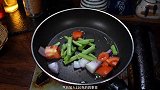 四季豆怎么做好吃，简单又好吃的四季豆炒白菜，清脆爽口