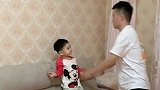 爸爸教训犯错的小情人，没想到小情人根本不吃这一套