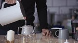 姜生看到梳子后，想到两人小时的种种过往，心里有些唏嘘！