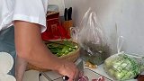 小时候我们都是等到客人吃完了再上桌的，为啥到叨乐这里就不行了新农人计划2021 田园生活 萌宠