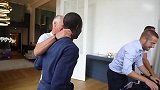 德尚见坎特上演搂脖杀 博格巴现身克莱枫丹引尖叫