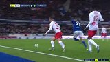 第22分钟斯特拉斯堡球员莫蒂巴射门 - 被扑