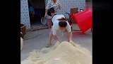 农村搞笑视频集锦,看一遍笑一遍,笑得肚子疼