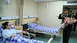 丈夫参加阅兵，军嫂患病瞒数月，时隔半年再相见，两人泣不成声