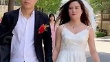 新婚当天，新娘的做法太解气了