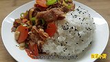 羊肉盖饭，做法简单，美味爽口，家里人都喜欢吃哦！