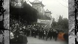 土地改革法颁发后，各地的土地改革工作团出发，队伍庞大