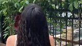 家里的阳台上种满了百香果