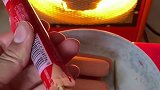 男友亲手做的十根烤肠，看到他的脸，我忍不住笑出了声！