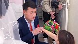 伴娘实力抢新郎他俩才是真心相爱的，新娘好尴尬啊
