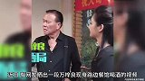 64岁万梓良现身街边餐馆，与美女喝酒拥抱，曾在酒吧献唱引热议