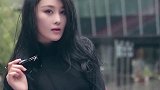张馨予给自己和迪丽热巴P搞怪特效：我是不是太无聊了