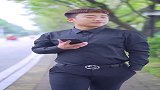 男子偷走乞丐的钱，过路小伙的做法亮了，真是太霸气了！