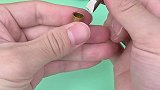 胶囊一样的小刀，挂在钥匙扣上一点不占地方刀工具男人