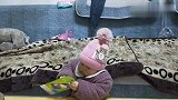 一岁宝宝在外婆家开始作妖了！有没有用都扔掉外婆一顿“臭骂”