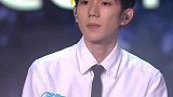 再遭舞台事故王源演唱遇话筒没声临危不乱，台风超稳