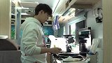 尤长靖做早饭吐槽，小尤百分九厨艺最好的是黄明昊，我的小可爱