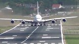 空客在小机场起飞，机长全油门，跑道几百米就够了
