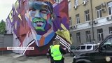 足球-17年-真爱啊！俄罗斯球迷画超大幅油画迎接C罗-专题