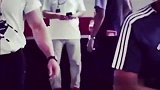 签贝尔=穆帅终于圆梦？当大圣遇上鸟叔 俩人笑得可甜了