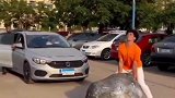 这就叫三天不打上房揭瓦