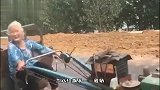 搞笑视频：媳妇在家一天啥也不干，一定要治一治她！