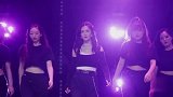 谢娜二胎产后复工首露面 穿着宽松戴帽子口罩包裹严实