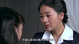 女孩失去爸爸妈妈，要承担起照顾家人的责任，穷人家的孩子早当家