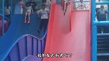 男孩子一边织毛衣一边追剧 像极了我妈