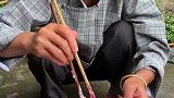 山里人做油炸粑粑