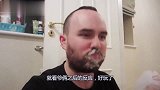 宝爸犯傻吃肥皂泡泡，宝宝被吓得愣住了，太逗了！