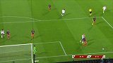拉波尔特解围送角球 里昂开场火力猛