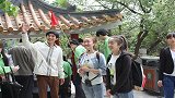 导游逼迫游客买玉石，最低消费2000，游客做法令人大呼叫好