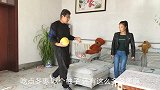 相亲对象邀请小伙去参加小舅子婚礼，小伙借口不去，啥情况？