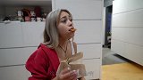 女友发起吃炸鸡块比赛，最多的获奖5000美金，结果你猜怎么着