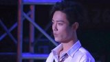 跨年夜台下精彩不断，肖战狂奔，李现成迷弟，蔡徐坤秒变乖宝宝