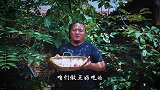 四个猪蹄一把黄豆炖一锅，肉糯豆香，给个老婆都不换